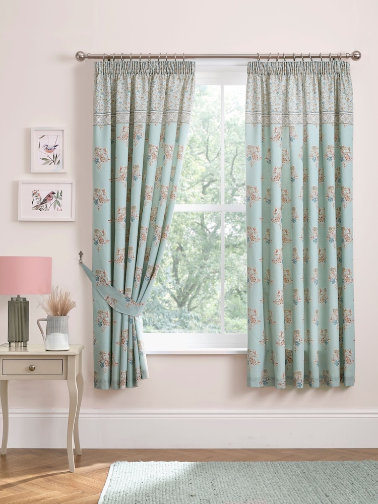 Dreams & Drapes Lorena Patchwork Lined Pair of Pencil Pleat Curtains with TieBacks - Bild 1 von 4 Dreams & Drapes Lorena Patchwork Lined Pair of Pencil Pleat Curtains with TieBacks - Bild 1 von 4