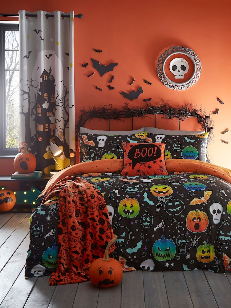 Bedlam Black Scary Pumpkins Glow in the Dark Duvet Cover Set - Image 4 of 4
