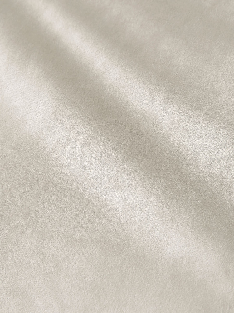 Laurence Llewelyn-Bowen Ivory Montrose Velvet Duvet Cover Set - Image 3 of 3 Laurence Llewelyn-Bowen Ivory Montrose Velvet Duvet Cover Set - Image 3 of 3
