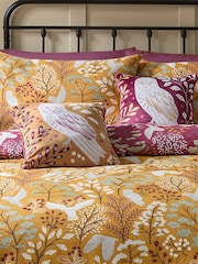 Dreams & Drapes Velvet Enchanted Filled Cushion - Imagen 2 de 4