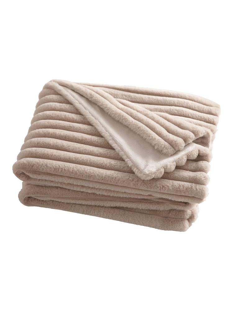 Appletree Natural Morritz Faux Fur Bedspread - Image 3 of 4