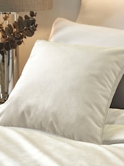 Laurence Llewelyn-Bowen Ivory Velvet Chic Bedspread - Image 2 of 3
