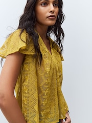 Коричневато-желтый - V-Neck Short Sleeve Lace Blouse - Image 4 of 6