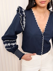 Azul marino - Friends Like These Long Sleeve Embroidered Scallop Trim Blouse - Imagen 3 de 5