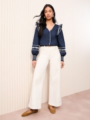 Azul marino - Friends Like These Long Sleeve Embroidered Scallop Trim Blouse - Imagen 4 de 5