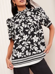 أسود/أبيض - Friends Like These Flutter Sleeve Blouse - صورة 2 من 4