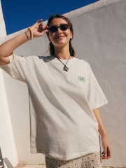 White Picante Graphic Print Beach T-Shirt - Image 3 of 8