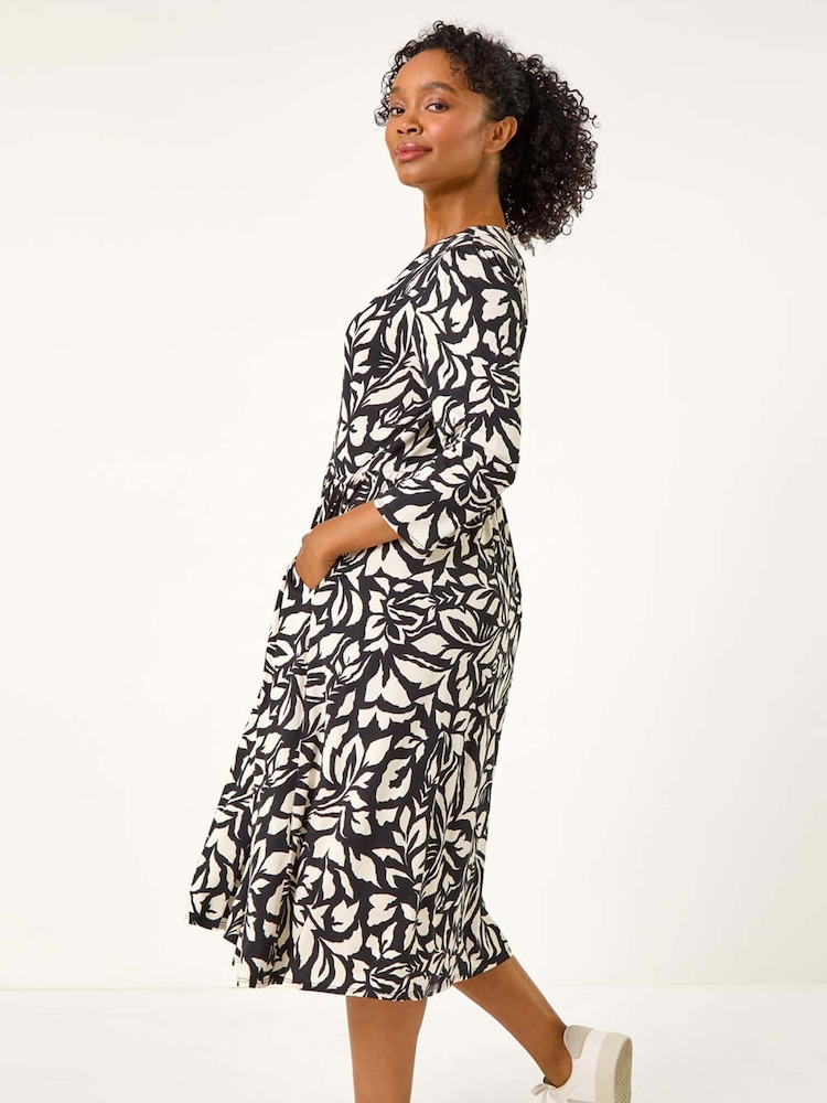 Roman Black Petite Floral Buttoned Dress - Image 4 of 6