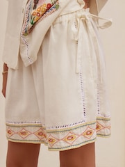 متعدد الألوان - Embroidered Beach Shorts With Linen - صورة 4 من 8