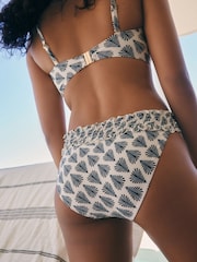 Cream/Noir Fan Imprimé - Bas de bikini froncé à jambes montantes - Image 3 of 8