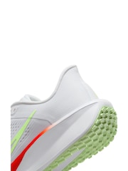 Nike White Quest 6 Road Running Trainers - Image 11 of 11