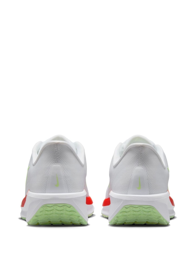 Nike White Quest 6 Road Running Trainers - Image 6 of 11
