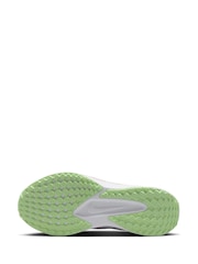 Nike White Quest 6 Road Running Trainers - Image 9 of 11