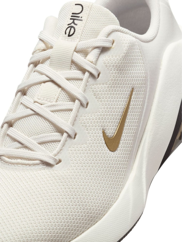 Neutralny - Nike Bella 7 Workout Trainers - Image 8 of 9
