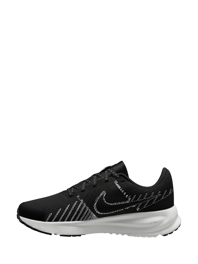 črna/bela - Nike Run Defy Roads Tekaški copati - Slika 2 iz 5