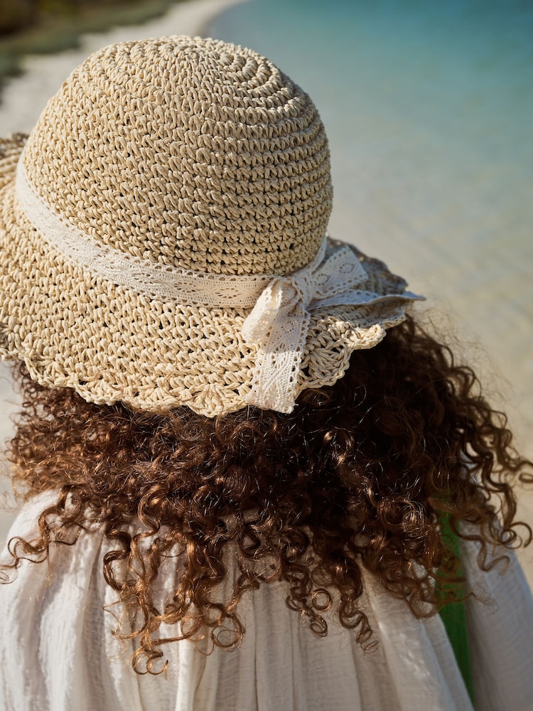 Neutral Scalloped Edge Hat (1-10yrs) - Image 2 of 3