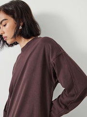 Braun - Hush Flo Oversized Long Sleeve 100% Cotton T-Shirt - Bild 3 von 4