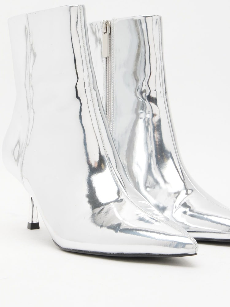 Schuh Brynn Kitten Heels - Image 4 of 4