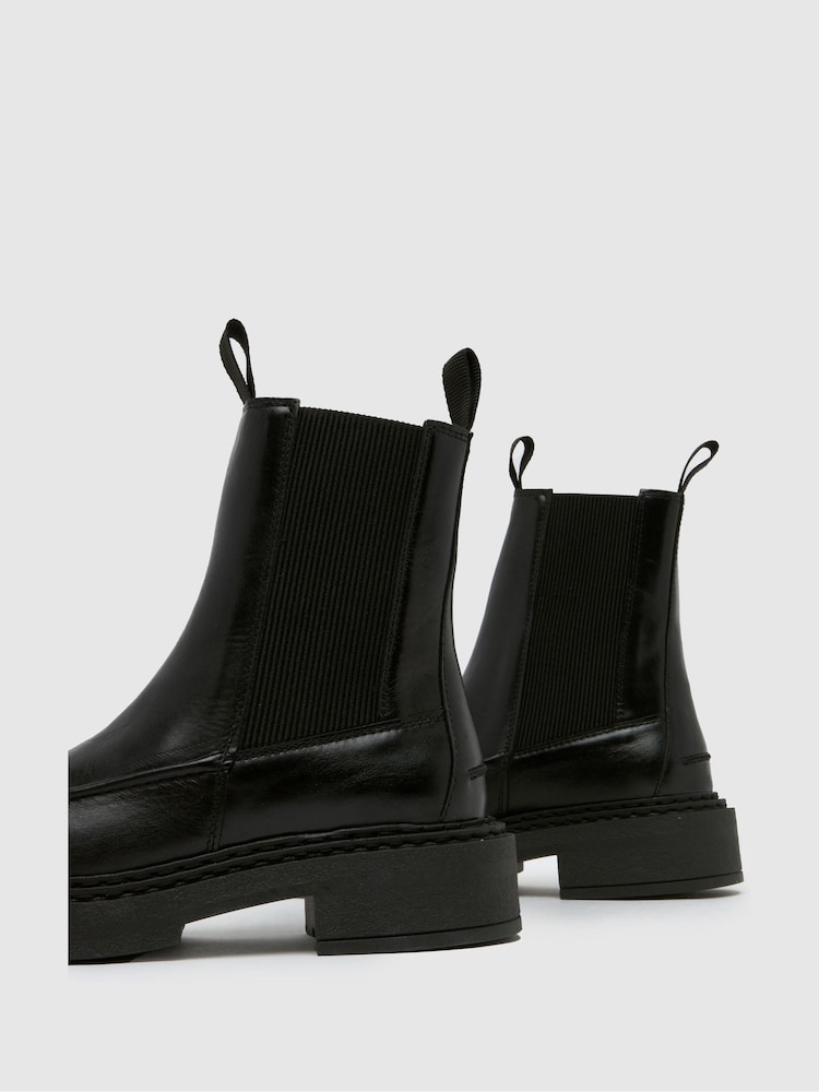 Schuh Cassie Leather Ankle Black Boots - Image 4 of 4