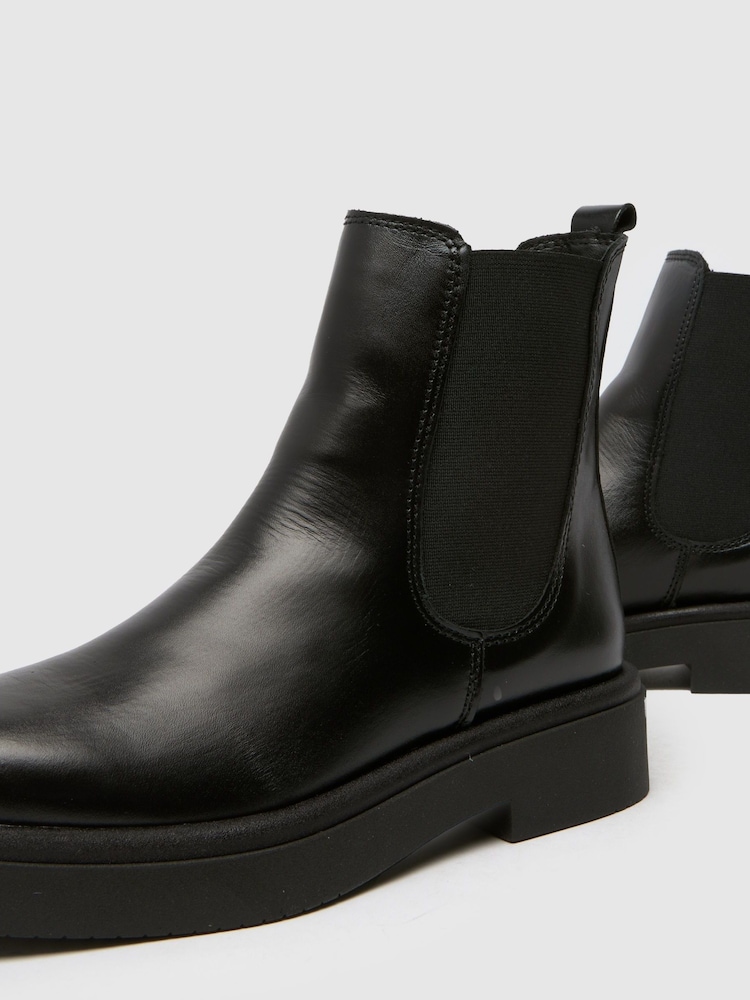 Schuh Camille Leather Chelsea Black Boots - Image 4 of 4