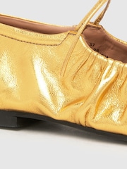 Schuh Gold Lindy Leather Ruched Ballerinas - Image 3 of 4