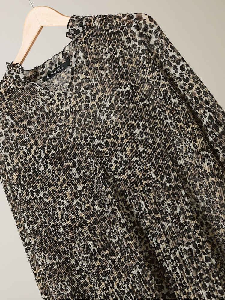 Evans Pleated Black Blouse - Image 2 of 3