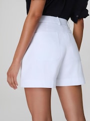 SPANXsupersmooth™ Stretch Twill Shorts, 5" - Imagen 2 de 3