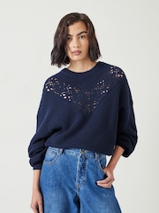 Blau - Hush Louise Pullover mit Spitzeneinsatz aus 100% Baumwolle - Bild 1 von 4