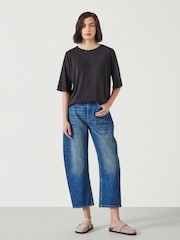 Negro - Hush Reece Relaxed T-Shirt - Imagen 2 de 5
