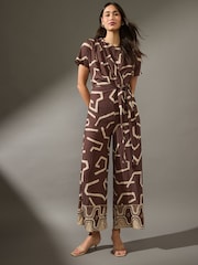 Estampado geométrico marrón - Tie Waist Detail Jumpsuit - Imagen 1 de 6