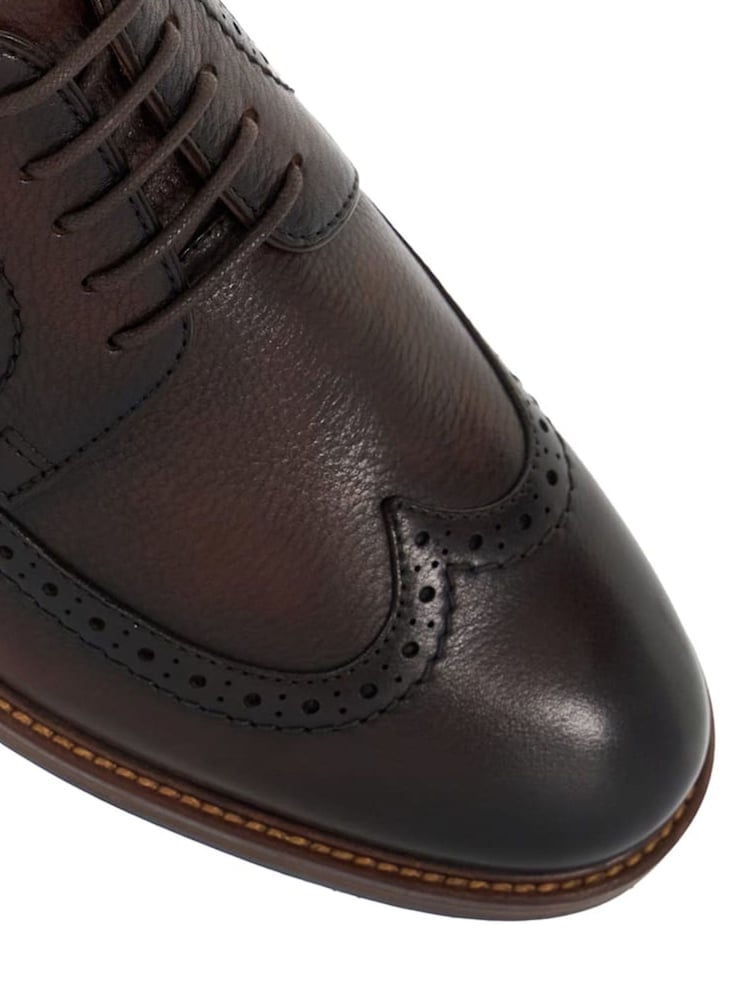 rjava - Dune London Steeles Burnished gležnjar z luknjičastim vzorcem in vezalkami čevlji - Slika 6 iz 6