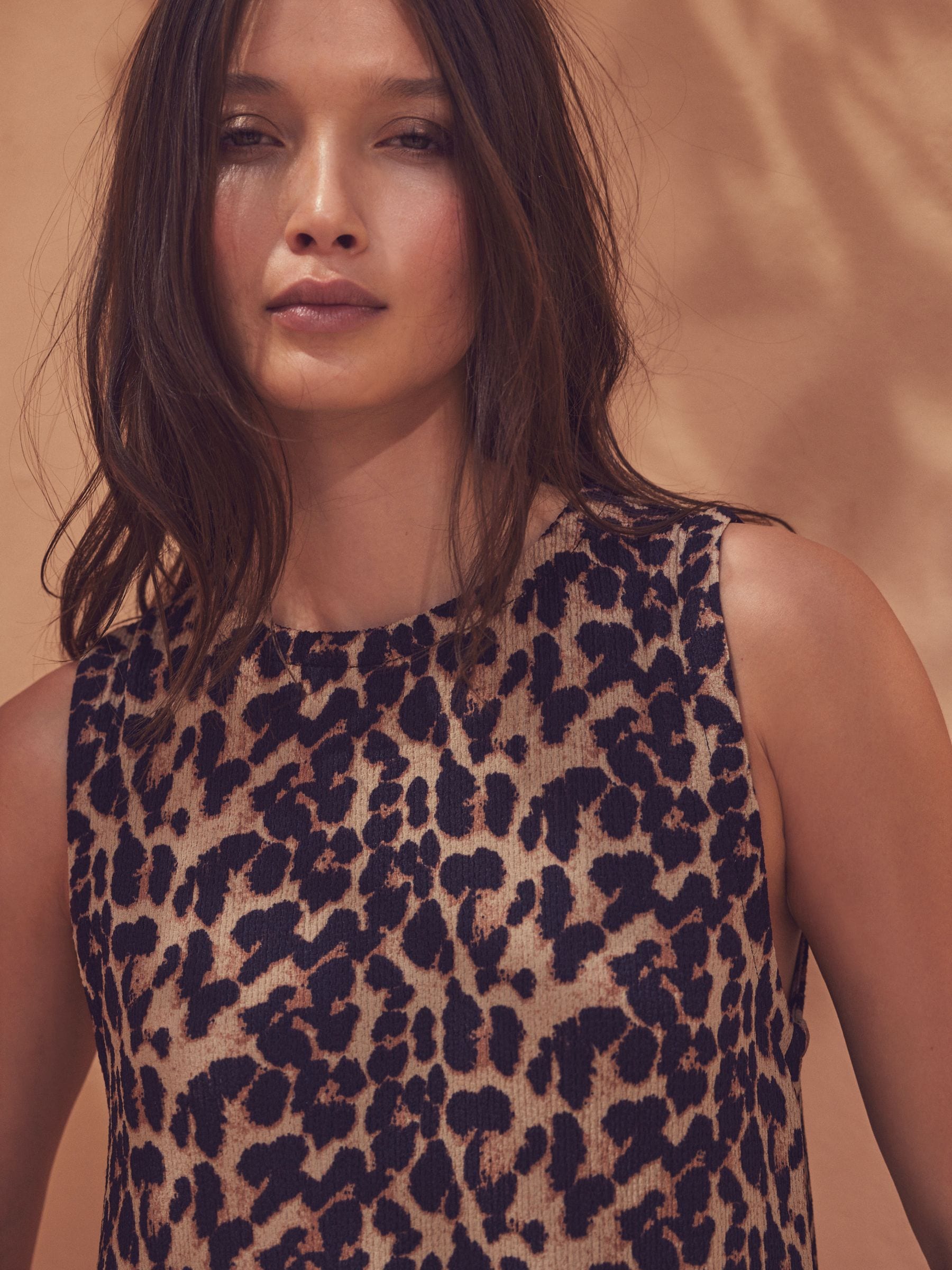 [宅送] Buy Brown Leopard Animal Print Sleeveless Textured Jersey トップス