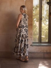 Black White Floral Leaf Sleeveless Textured Jersey Dropwaist Maxi Dress - Image 2 of 8