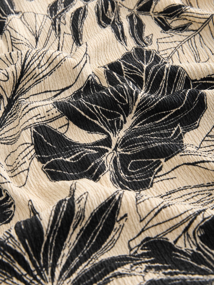 Black White Floral Leaf Sleeveless Textured Jersey Dropwaist Maxi Dress - Image 8 of 8