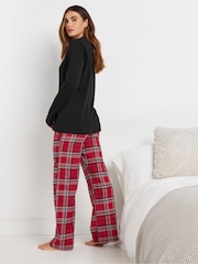 أحمر - بنطلون بيجامة رياضي بنمط مربعات من Long Tall Sally - صورة 2 من 6