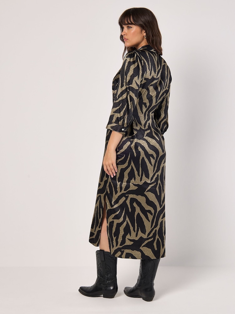 Apricot Green Texture Zebra 3/4 Sleeves Tie Dress - Image 2 of 4