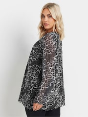 Yours Curve Grey Mesh Flute Sleeve Leopard Print Top - Image 4 of 6