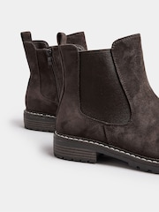 Yours Curve Brown Extra-Wide Fit Casual Chelsea Boots - Image 5 of 5