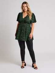 Yours Curve Green London V-Neck Blouse - Image 3 of 5