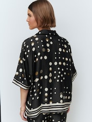 Noir à pois - Chemise en satin à col en V - Image 3 of 6