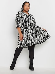 Yours Curve Black Textured Short Dress - Image 2 of 5