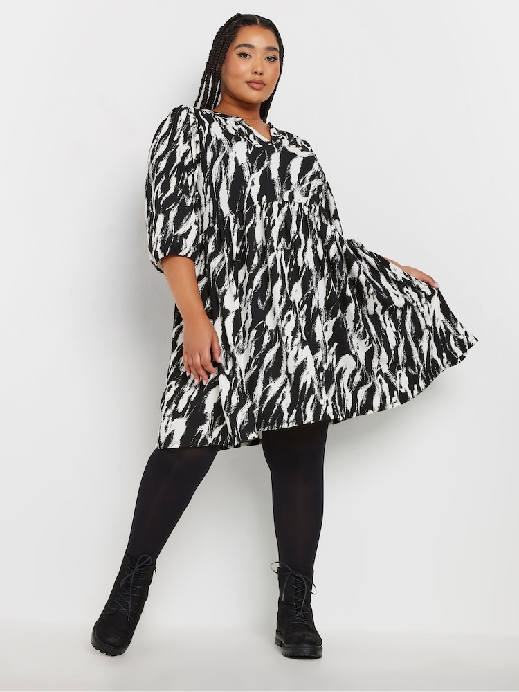 Yours Curve Black Textured Short Dress - Image 2 of 5