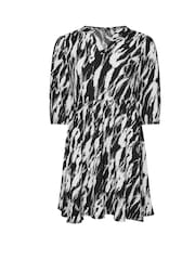 Yours Curve Black Textured Short Dress - Image 5 of 5
