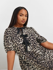Yours Curve Animal Print Limited Woven Leopard Print Bow Dress - Image 4 of 6