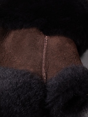 Lakeland Leather Brown Sheepskin Fingerless Mittens - Image 4 of 5