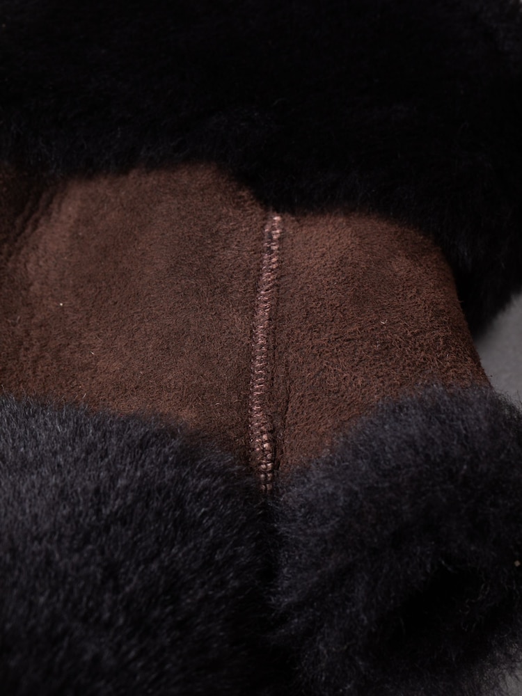 Lakeland Leather Brown Sheepskin Fingerless Mittens - Image 4 of 5