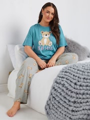 طقم بيجامة بكُم قصير ورِجل واسعة من القطن 100% بتصميم Bear Hugs من Yours Curve - صورة 1 من 5