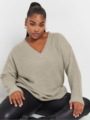 Yours Curve Natural Drop Shoulder V-Neck Jumper - Image 4 of 5