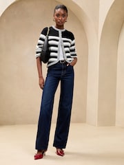Negro y blanco - Lipsy Buttoned Crew Neck Knit Cardigan - Imagen 3 de 4