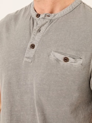 Grau - FatFace Garment Dyed Pocket Henley - Bild 4 von 7